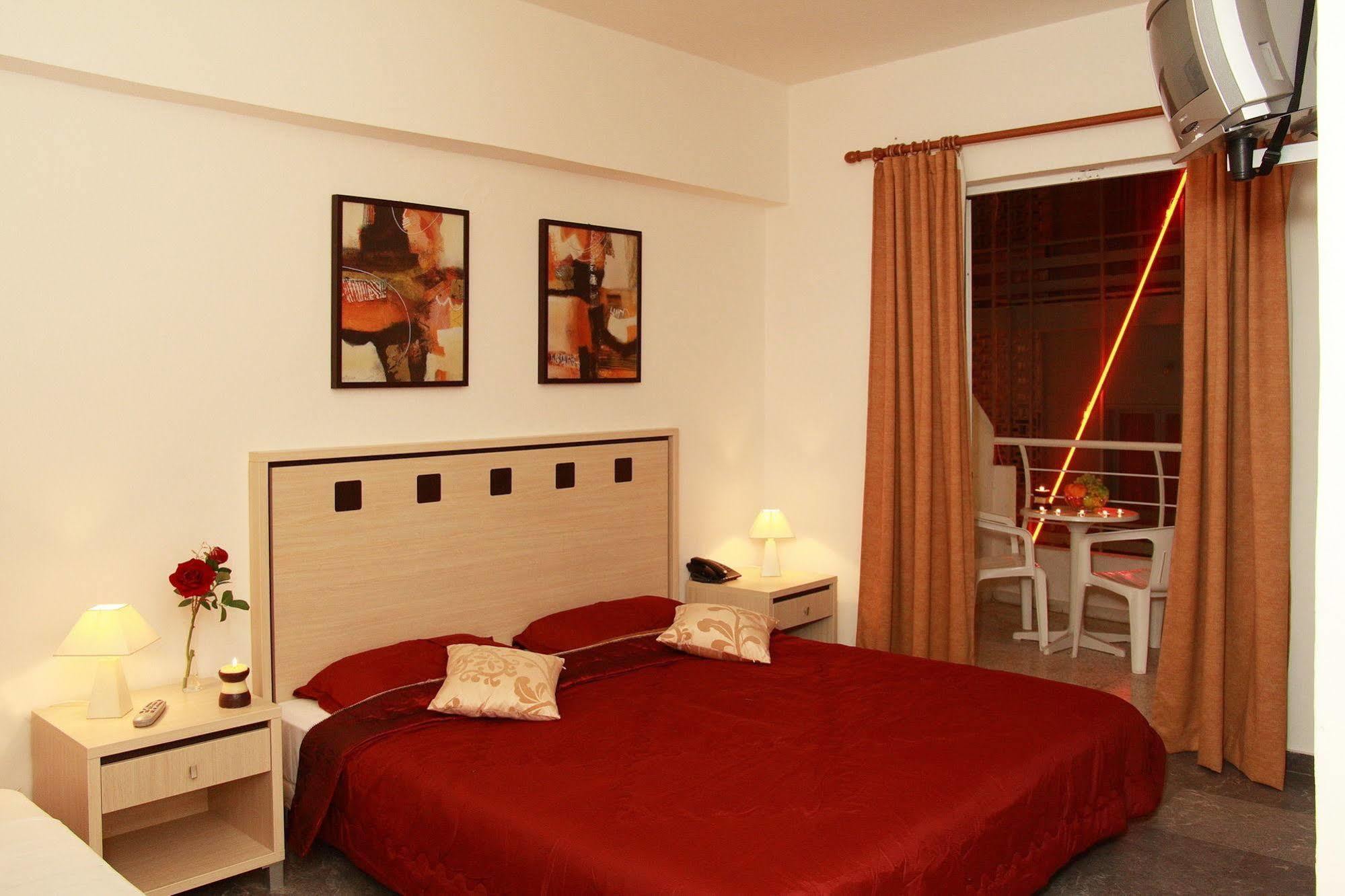 Nancy Hotel Hersonissos  Exterior photo